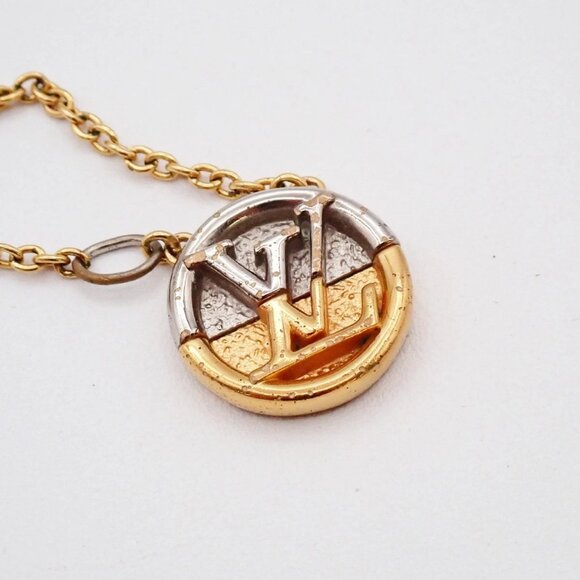 LOUIS VUITTON LV Collier L to V Necklace GHW Italy Accessorie M69643 30RL218 - Picture 2 of 14